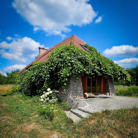 Domek Letniskowy Caloroczny W Rzemieniu Villa Bagian luar foto