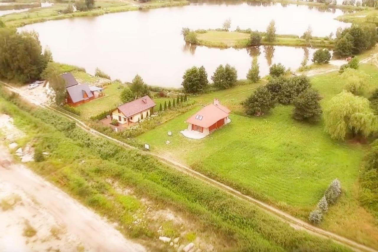 Domek Letniskowy Caloroczny W Rzemieniu Villa Bagian luar foto